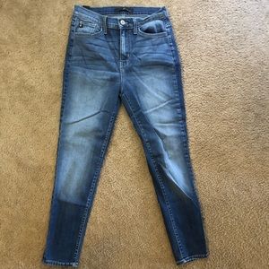 KanCan Ankle Crop Skinny Jean